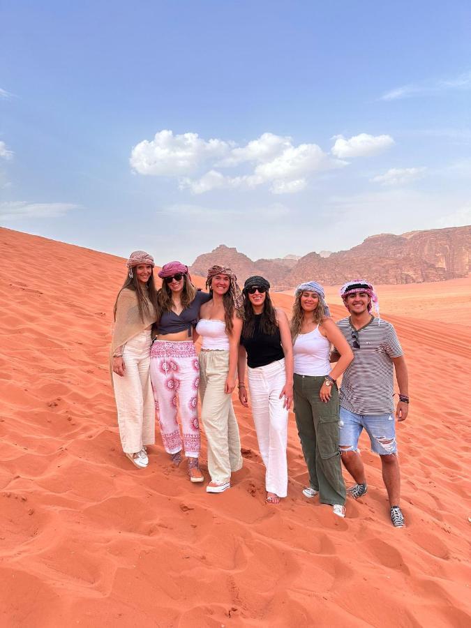 Saleem With Jeep Tour Apartment Wadi Rum Exterior photo