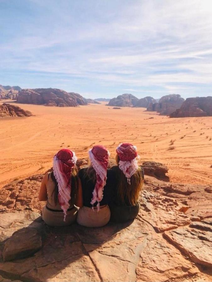 Saleem With Jeep Tour Apartment Wadi Rum Exterior photo